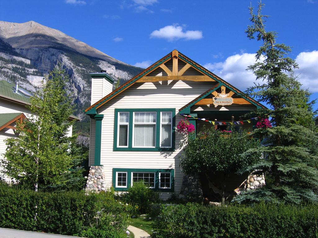 Avens Renaissance B&B Canmore Eksteriør bilde
